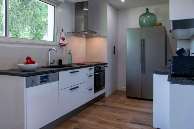 31G101444-eeae8f2f78b746b9a1f2694d5e867bcf