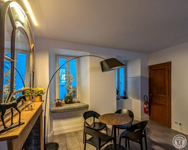 31G101449-81871713c3d043a29590951ff485c582