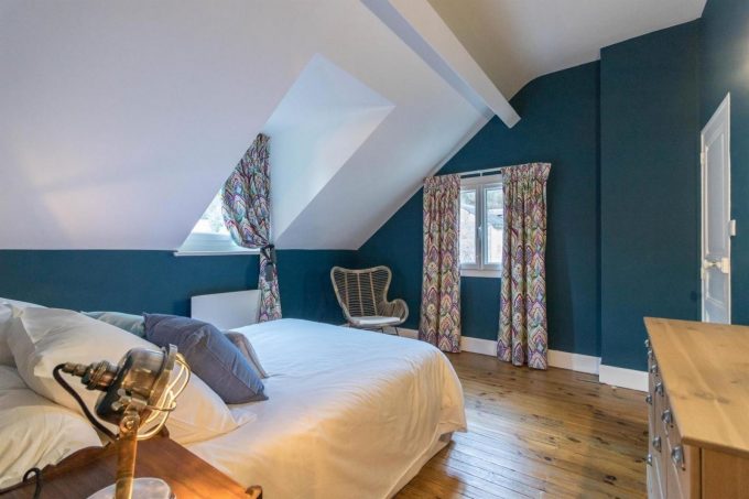 31G101449-87a3d421ca2441aaadff5ff0380c3cc1