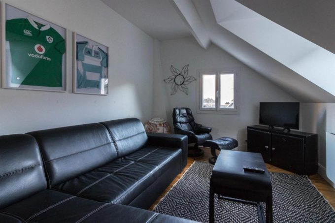 31G101449-ae56d9cea23f4bffab9b6e1e28beec2a