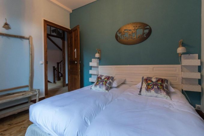 31G101449-b22600b42c274b378156cab382626bd4