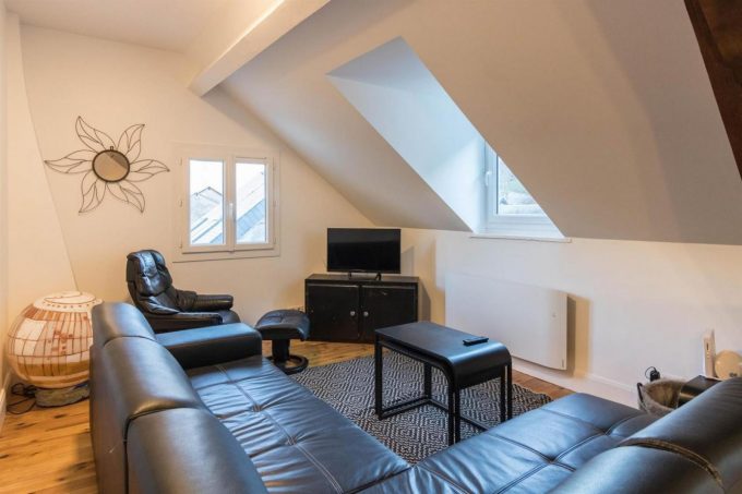 31G101449-bb211e12ac12456f82dd232a6f04c897