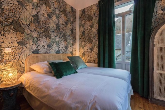 31G101449-d43e879167654c06b07643b41929093b