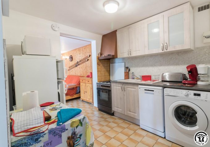 31G101463-23afdf2401a24b849379b11f0ccdc2da