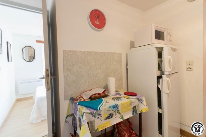 31G101463-329bc5ce54384c2b9fbdec84ba1ec990