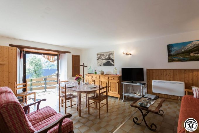 31G101463-e0548622242d435b9c2260aae9aefe17