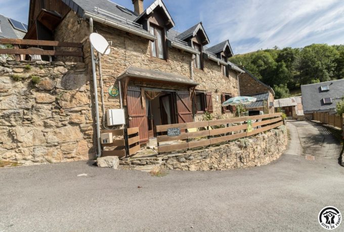 31G101463-e880750e29a940bdaf7946e5a22f4658