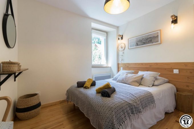 31G101464-80c9fb0d66fb419d9a721a05a26ef7b5