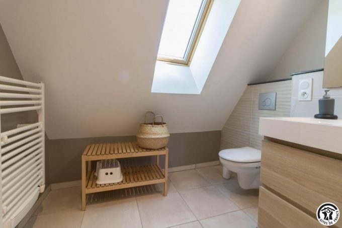 31G101464-8c594f1853de45f297af9cfd48dfb17f