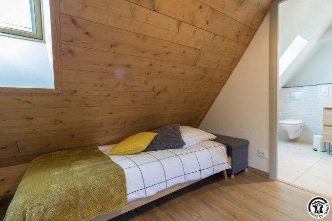 31G101464-e7b979d7b317471ab49c531c500d81de