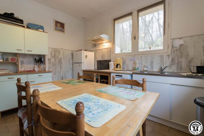 31G101477-59f93f3087044332a900f7d5bb95e537