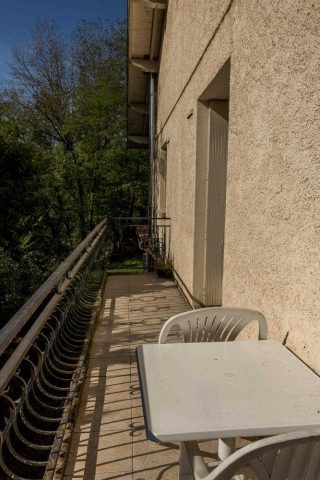 31G101477-e4baad9bbb3741698af72f0be54abc91