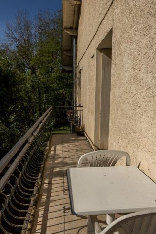 31G101477-ec3823e8ef464235bca8bc094a27e609