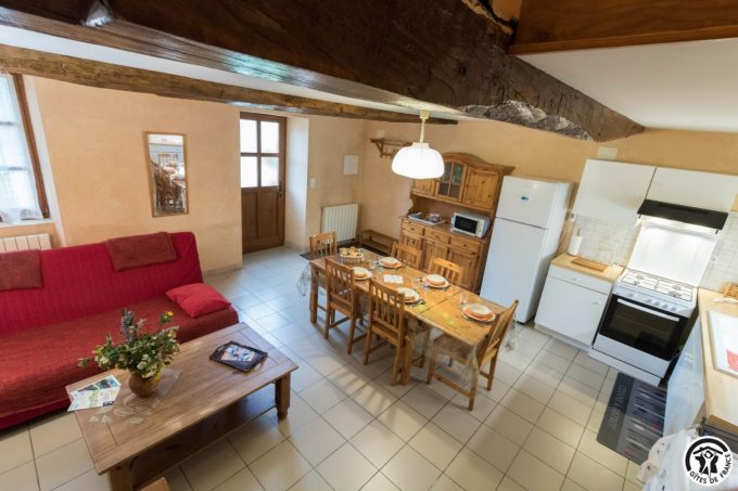 31G101478-bb40cb926cac484cbbccc64e158fb237