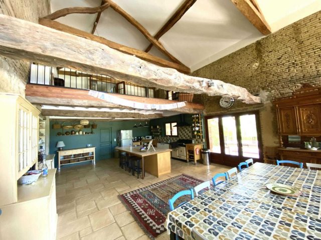 31G101480-2f4cd5eab2fa43cdb8848b65d8b139ba