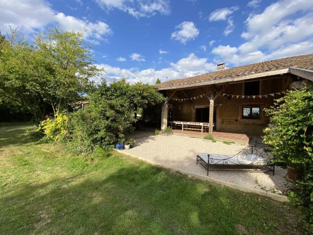 31G101480-3b3567e14dd04c3dbec2ef021f1d7a6b