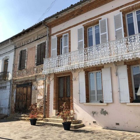 31G101480-6cbad33043ca40d2a26b7d7967d9ad96