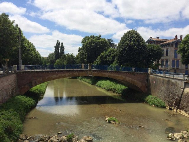 31G101480-a013a8c413aa40acb7f3bddf1da22533