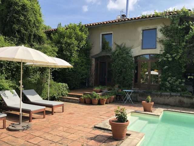 31G101480-fda700ed0f2b4669a3c643404de76451