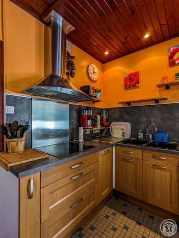 31G101491-74b31986a3b346c0bab7bad895f0bb1d