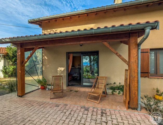 31G101494-0e2fa8d9657441018734ce5bdc712d7c