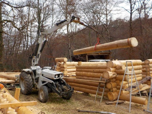 31G101497-7f7a13055df8402493793324a3c626bc