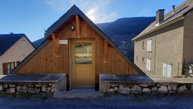 31G101499-263235a143ad47e187502c9456eea937