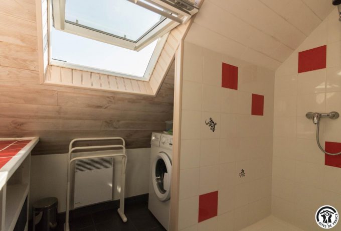 31G101499-90b4e6c924ac485d8c6999655a8e94aa