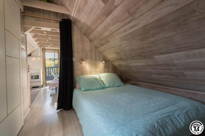 31G101499-e75040c0dd274416acae6a02fd59bfbd