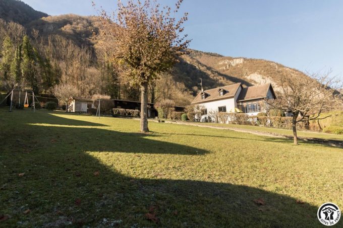 31G101500-56d1cf9fa9f44be6bc183c58c9e4aa14