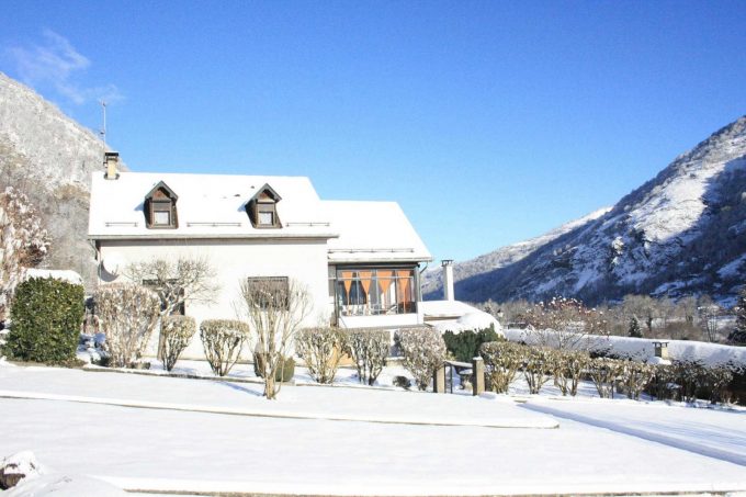 31G101500-c1563d9ba67144f0b5a219e08697946a