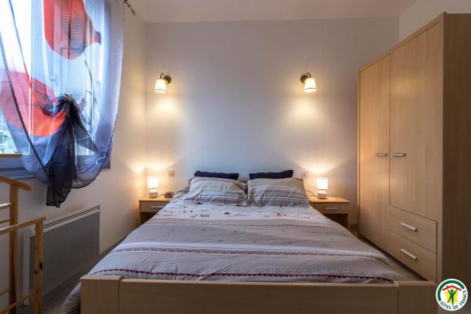 31G101504-4d847a2879c74c70864e604693e8d0b5