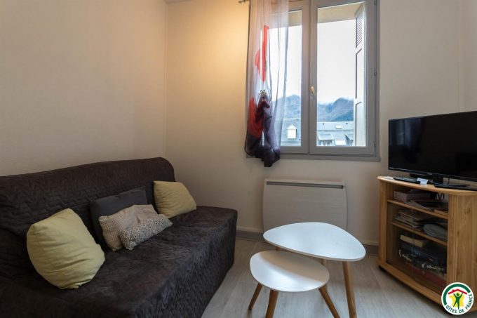 31G101504-7e0dabc0b7504e87a523a9baf4a004cb