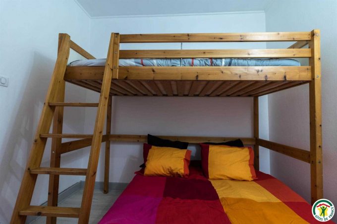 31G101504-e91a14fc7e7447069fc7343fd6a57f07