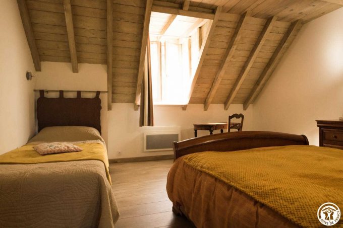 31G101509-0803cde0e49e437f9fb5980304a1d1ac