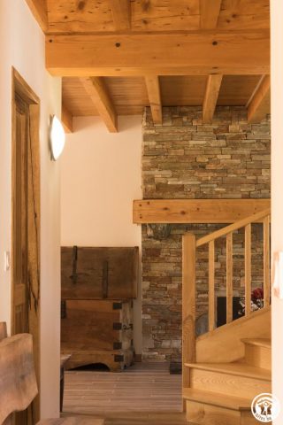 31G101509-2703167ab92540ee9f59019b9cd19084