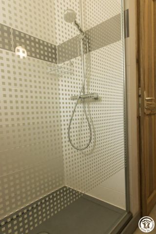 31G101509-956355718d75403c9c0046196f044a40