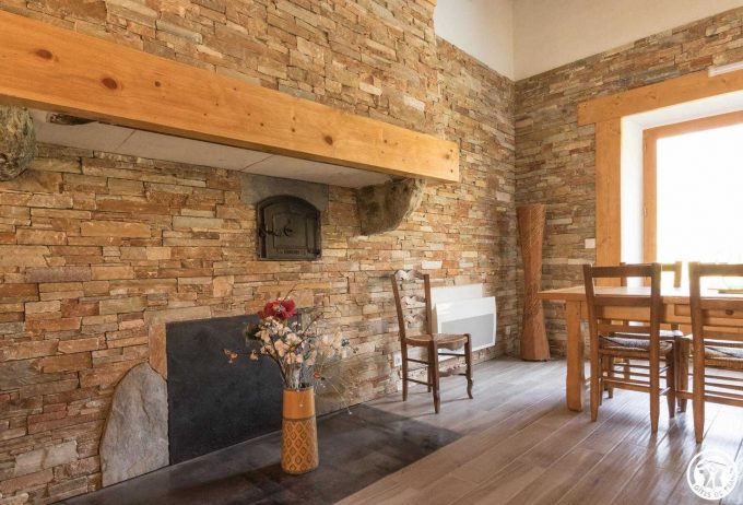 31G101509-a89df586e184464e8d27d06a4b11b270