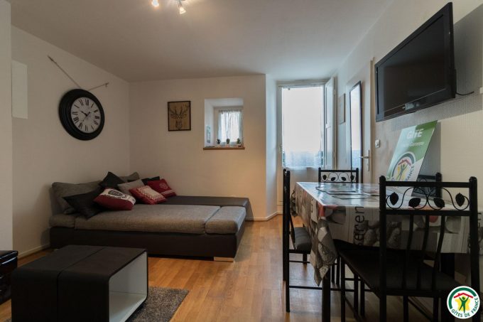 31G101513-34f6a4d89c474b01a831a0f84d1edbd2