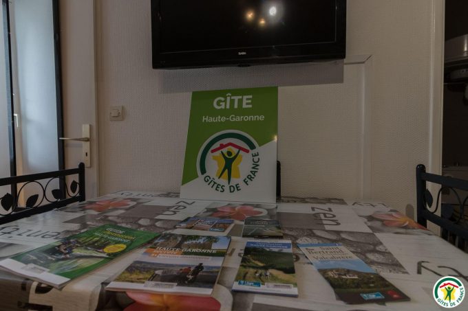 31G101513-7b368df727474cf3826f26ab28f7381e