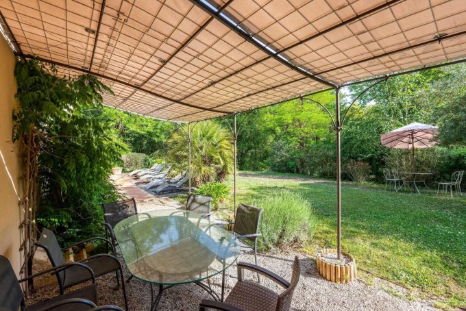 31G101515-53b46bf2186045b18dc7a801b2cbdb8b