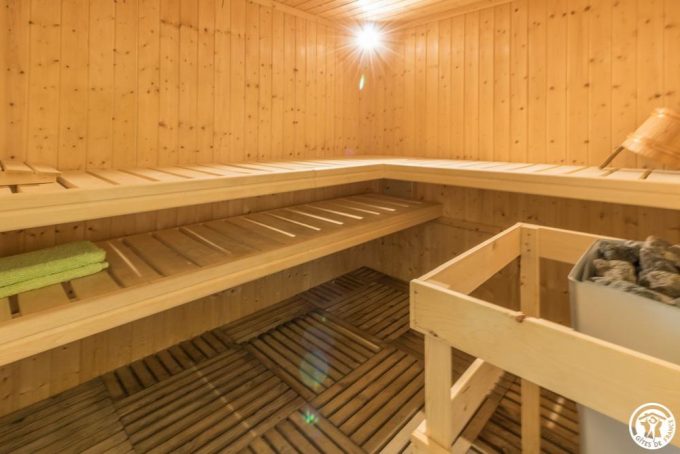 31G101515-6cdcfb36993e42dd9ee3dd20a5d64244