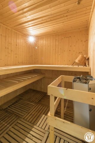 31G101515-6da6b86e7cf64a478192470052d250b9