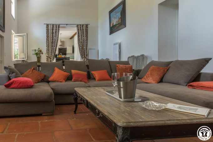 31G101515-7dac1312bb8542449140d54812e702b9