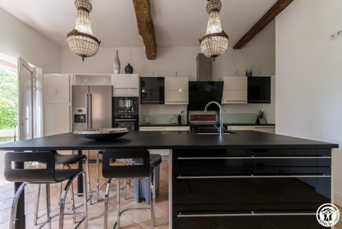 31G101515-84f91c0fc2fa45e7b6445edc9dc62401