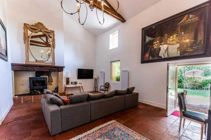 31G101515-9e218313ac9345c19c39fbad99094024