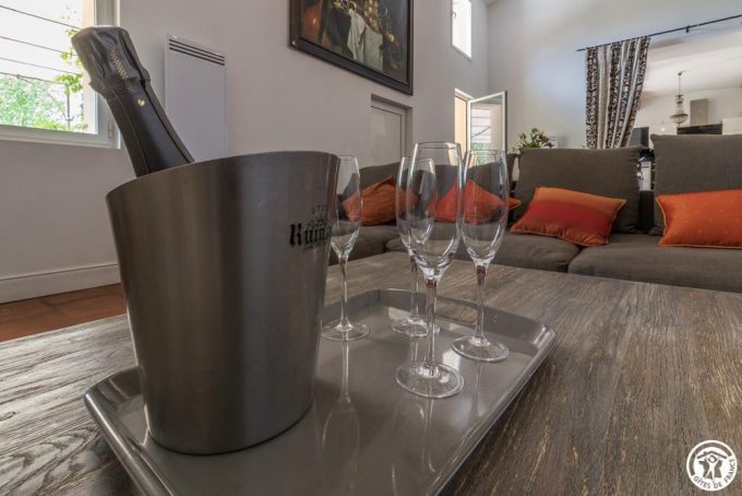 31G101515-b0ab10e45b3147c7a2298b749a218436