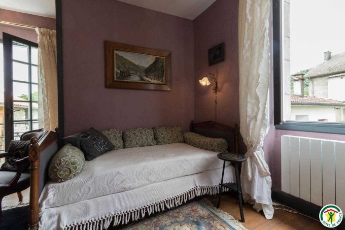 31G101527-349f0960b82e4e9da0b5a3d13ba49c8f