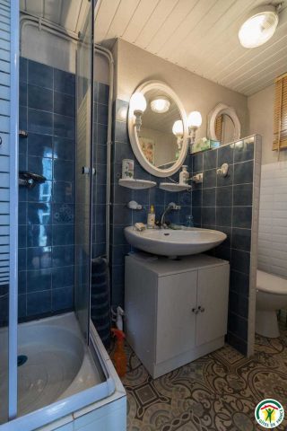 31G101527-6e66de39b331478baf69a881bf12e9ff