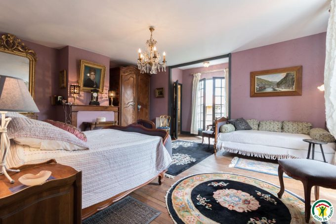 31G101527-922ea64f841844a5af8aa6a897daa982